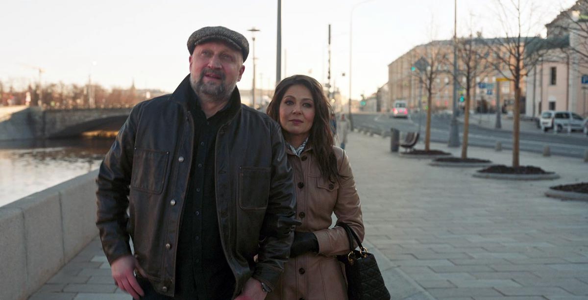 Кадр из сериала Что делать женщине, если у неё два любовника, а выбрать нужно одного кадр Что делать женщине, если у неё два любовника, а выбрать нужно одного 10