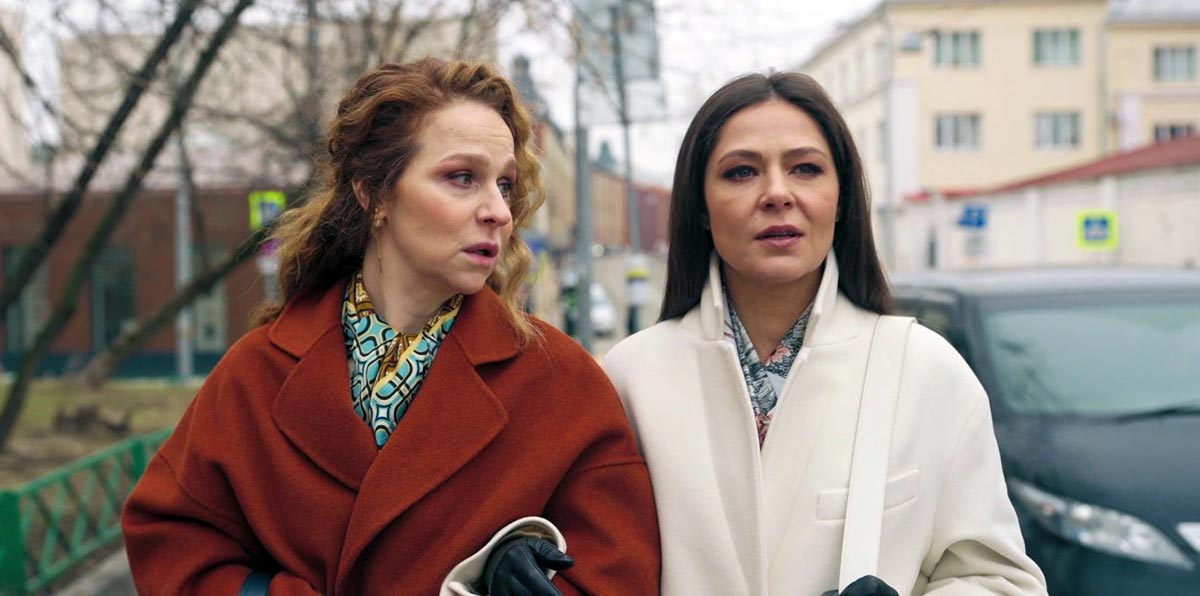 Кадр из сериала Что делать женщине, если у неё два любовника, а выбрать нужно одного кадр Что делать женщине, если у неё два любовника, а выбрать нужно одного 11