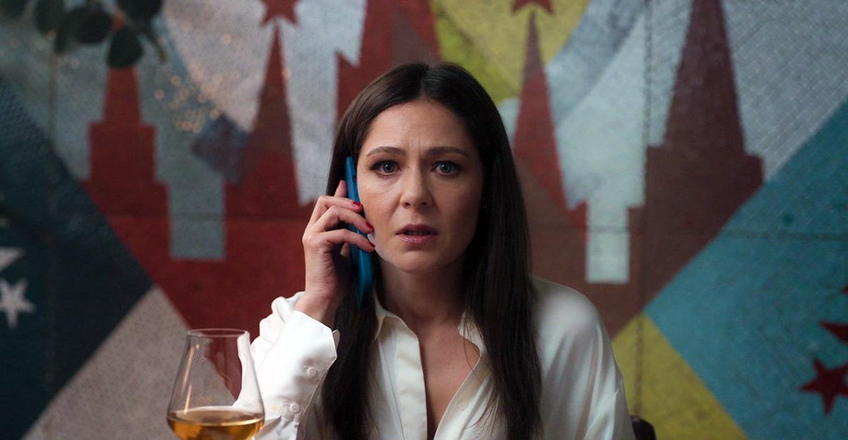 Кадр из сериала Что делать женщине, если у неё два любовника, а выбрать нужно одного кадр Что делать женщине, если у неё два любовника, а выбрать нужно одного 13