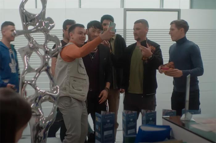 Кадр из сериала Циники кадр Циники 8