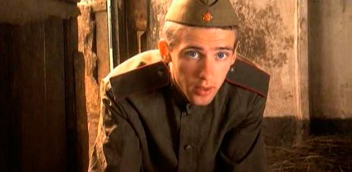 Кадр из сериала Далеко от войны кадр Далеко от войны 2