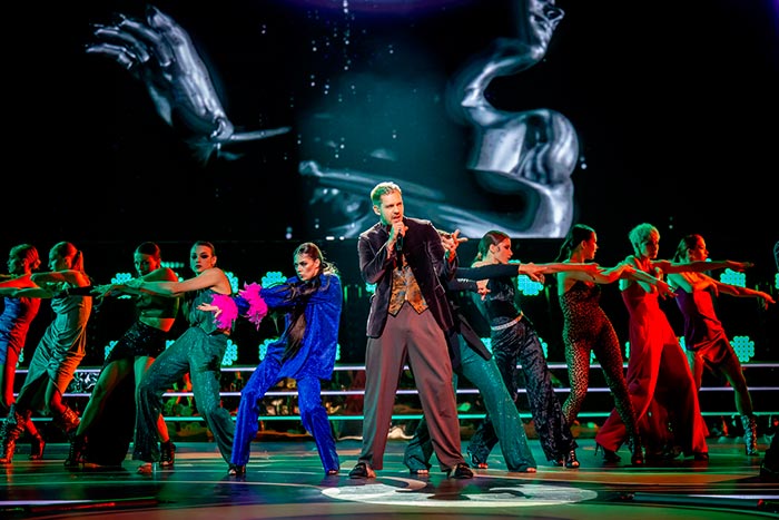 кадр Дайте шоу! 11