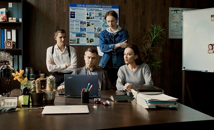 Сериал «Детектив на кончике пера» (2024) - сюжет, актеры и роли, кадры ...