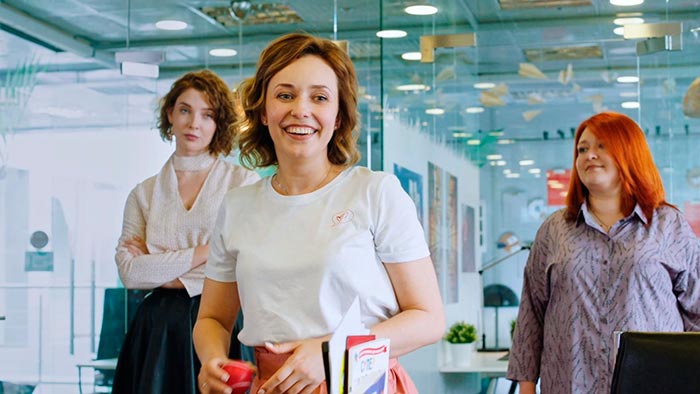 Кадр из сериала Директор по счастью кадр Директор по счастью 7