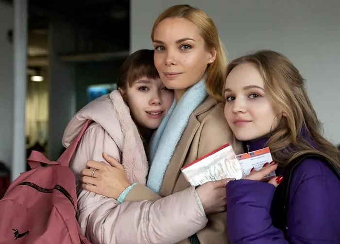 кадр сериал Дочки 13