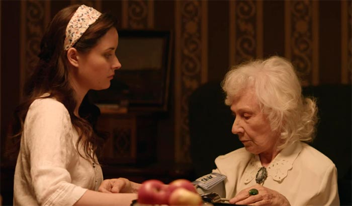 Кадр из сериала Дом спящих красавиц кадр Дом спящих красавиц 9