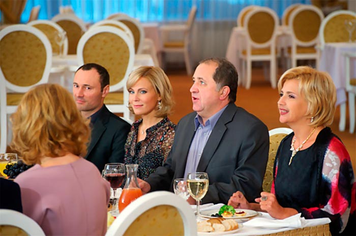 Кадр из сериала Доярка из Хацапетовки 3 сезон кадр Доярка из Хацапетовки 3 сезон 10