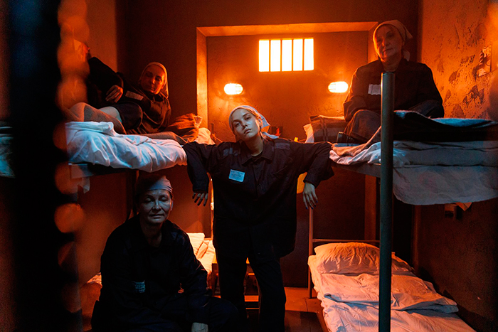 кадр Хай, систерс 2