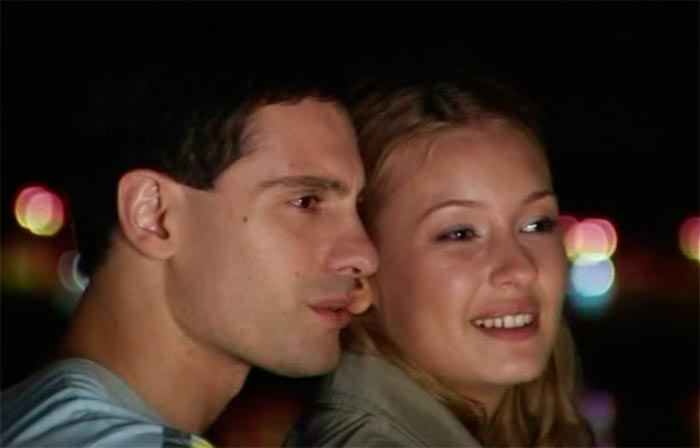 кадр И падает снег 6