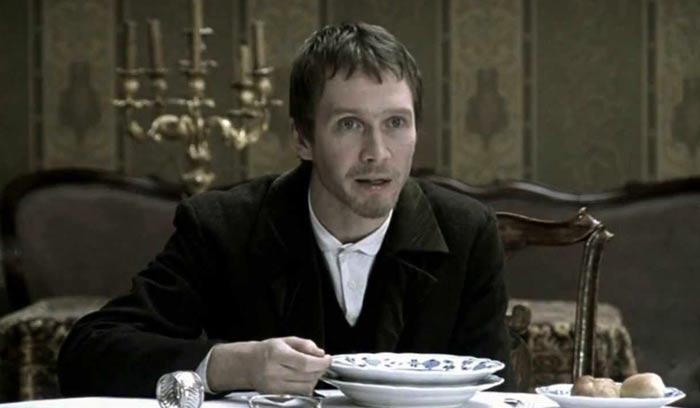 Кадр из сериала Идиот кадр Идиот 7