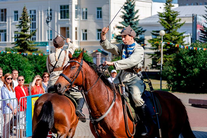 кадр Как Деревянко Ломоносова играл 11