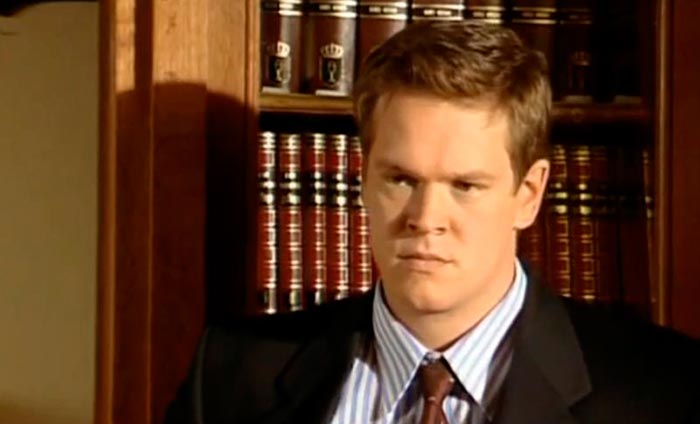 кадр КГБ в смокинге 4