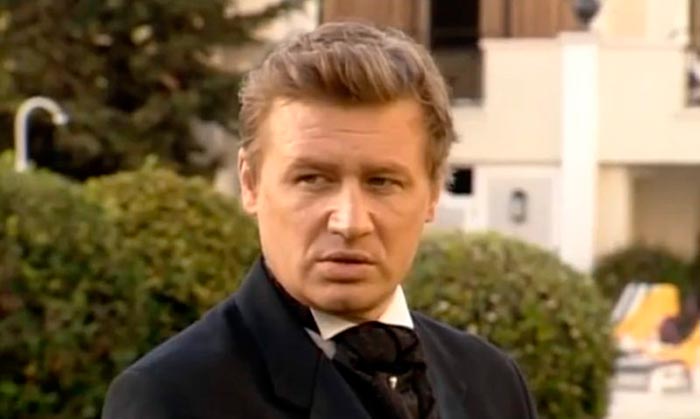 кадр КГБ в смокинге 6