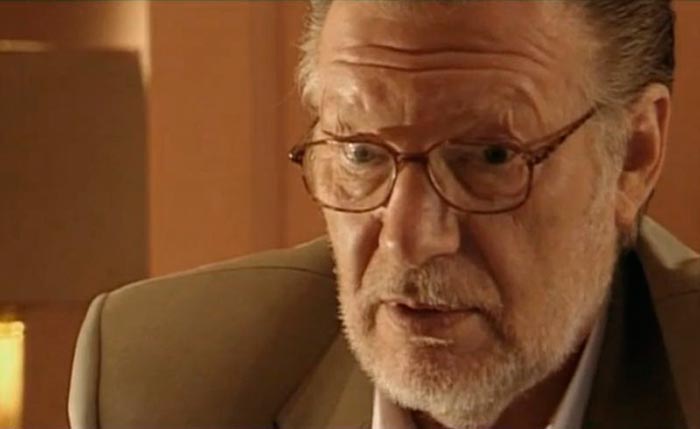 кадр КГБ в смокинге 7