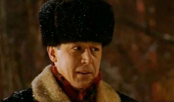 кадр КГБ в смокинге 8