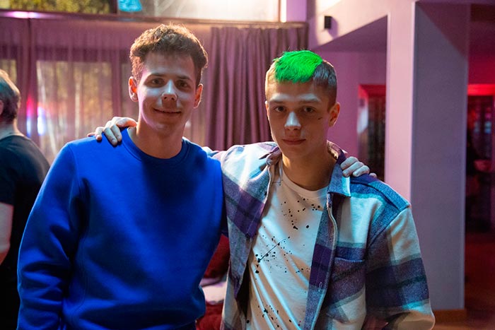 кадр Бесит 5