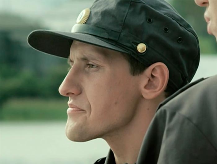 Кадр из сериала Кремень кадр Кремень 8