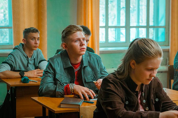 Сериал «Крутая перемена» (2023) - сюжет, актеры и роли, кадры из сериала