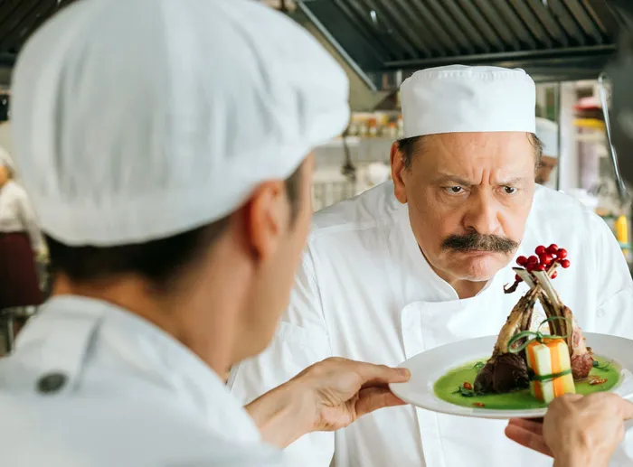 кадр Кухня Война за отель 2 сезон 2