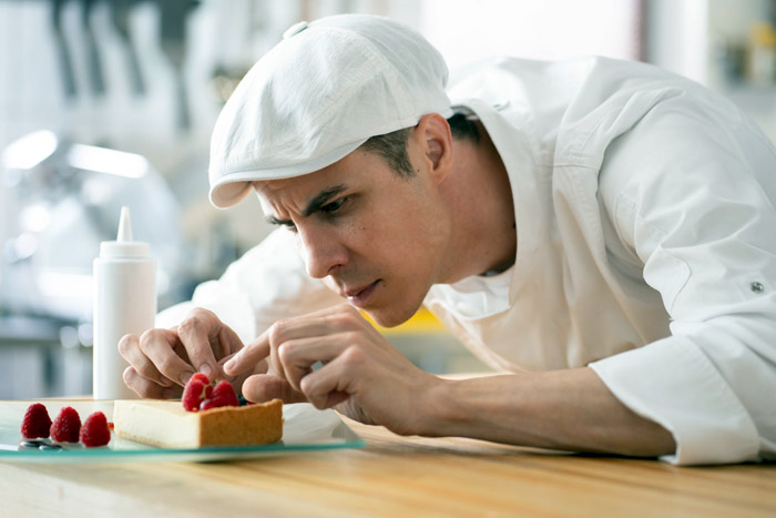 Кадр из сериала Кухня Война за отель 2 сезон кадр Кухня Война за отель 2 сезон 8