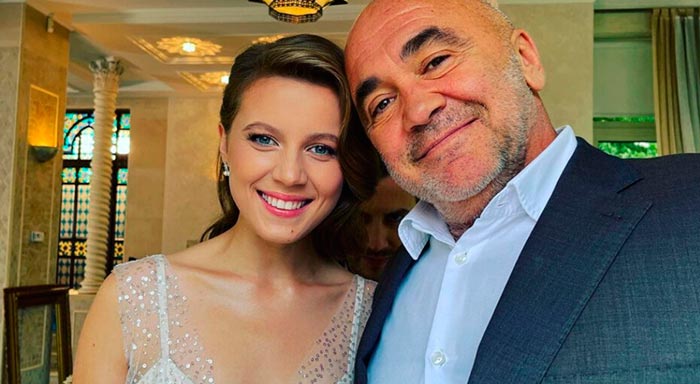 Сериал «Кукольный дом» (2021) - сюжет, актеры и роли, кадры из сериала