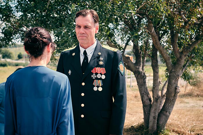 Кадр из сериала Курорт цвета хаки кадр Курорт цвета хаки 10