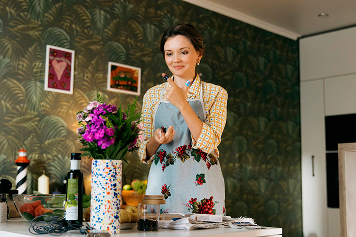 кадр Люба Управдом 8