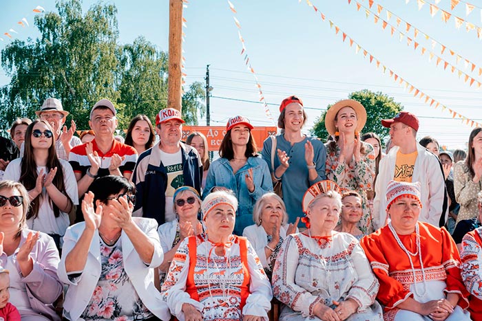 Кадр из сериала Макрон кадр Макрон 10