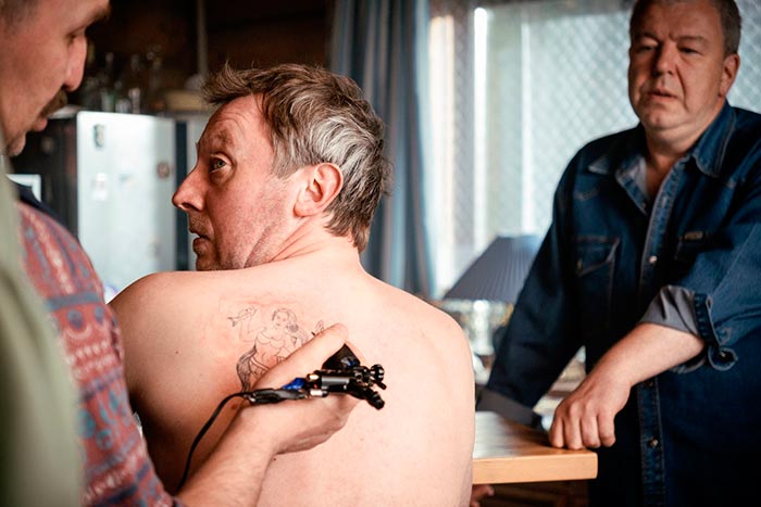 Кадр из сериала Макрон кадр Макрон 11