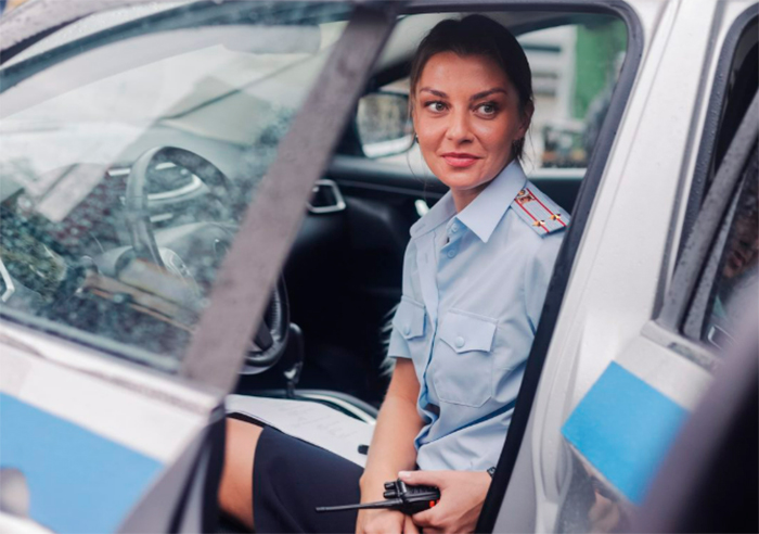 кадр Майор и Меймун 2 сезон 4