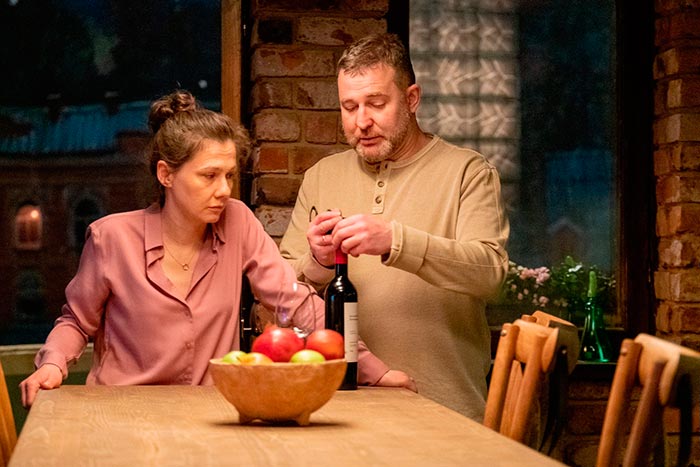 Фильм «Меньшее зло» (2022) - сюжет, актеры и роли, кадры из фильма