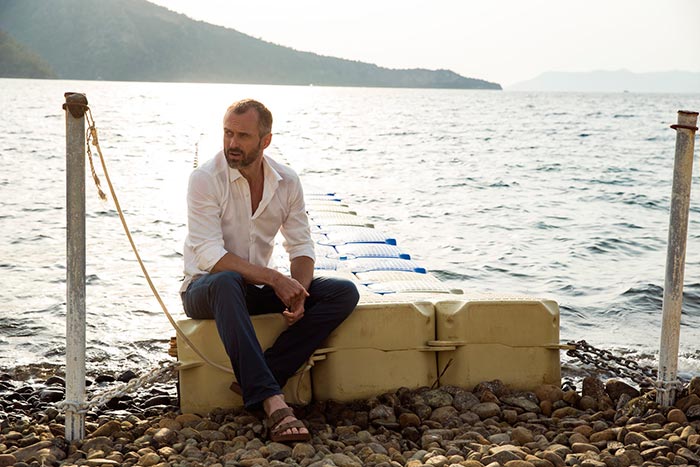 кадр Между нами глубокое море 6