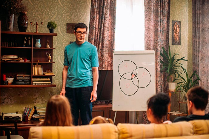 кадр Миллиард проблем 2