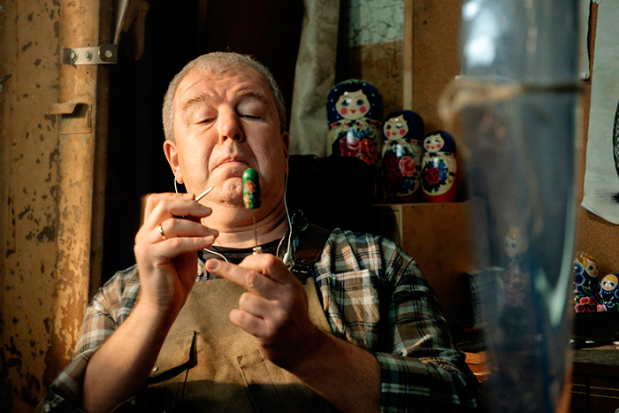 кадр Мистер Ноготь 5