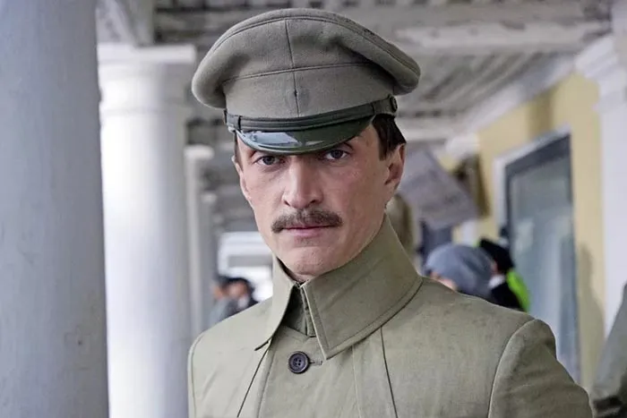 Кадр из сериала Мятеж кадр сериал Мятеж 10