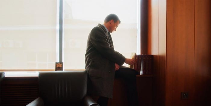 Кадр из сериала На своём месте кадр На своём месте 8