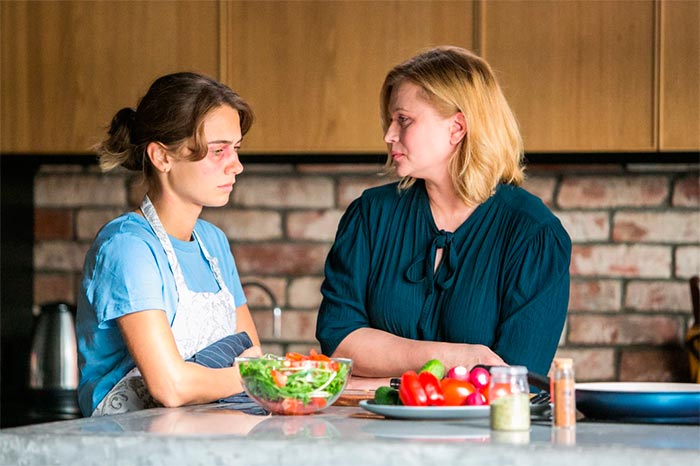 Кадр из сериала Не твое дело кадр Не твое дело 11