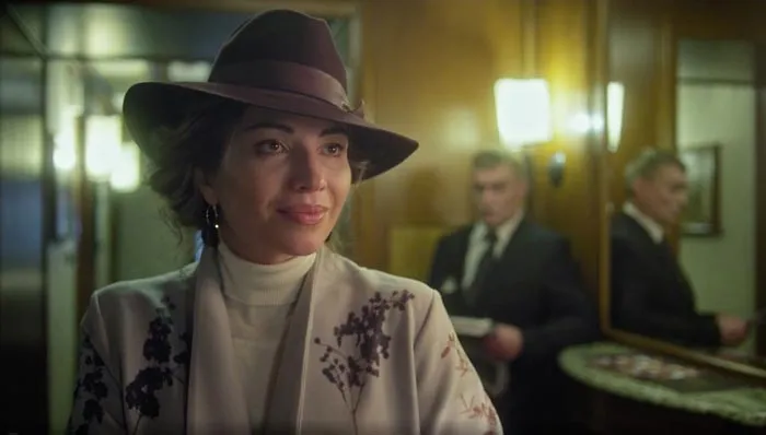 Кадр из сериала Нежные листья ядовитые корни кадр Нежные листья ядовитые корни 11