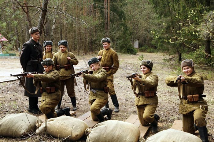 Кадр из сериала Ни шагу назад! кадр Ни шагу назад! 11