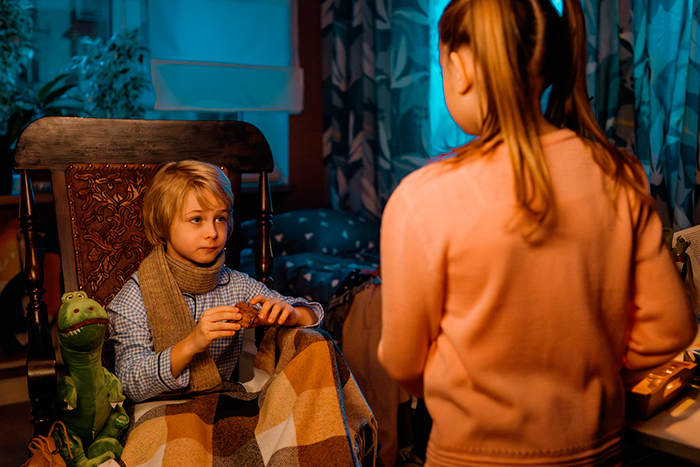 кадр Одни дома 6