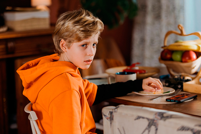 кадр Одни дома 7