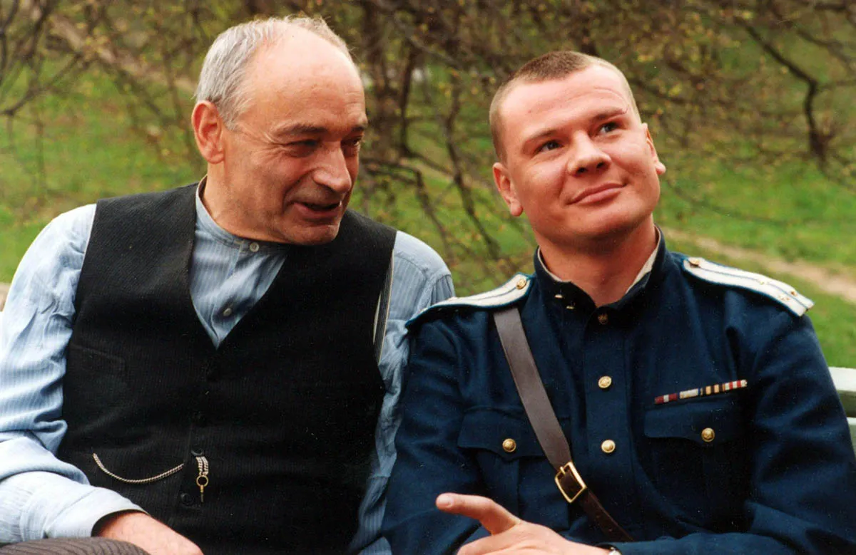 кадр По ту сторону волков 15