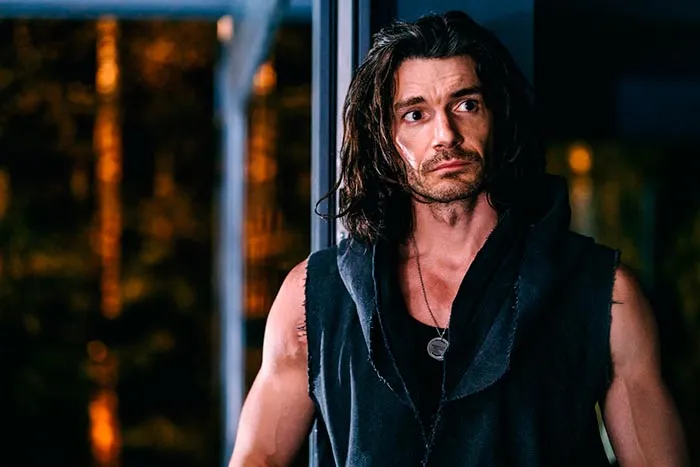 Кадр из сериала Полдень кадр Полдень 6