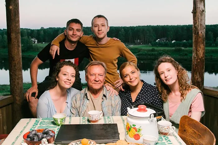 кадр Родные 8