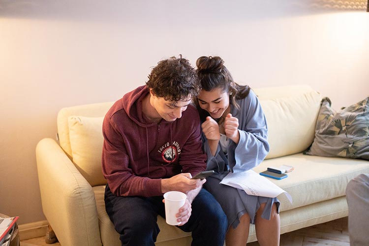 кадр Руммейт 6