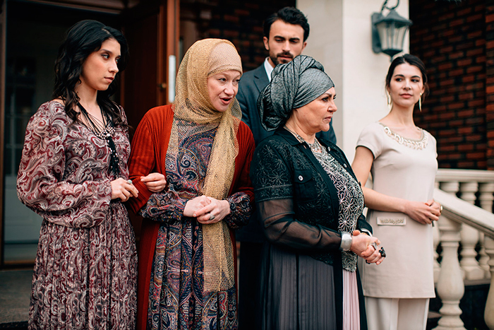 Кадр из сериала Сады слёз кадр Сады слёз 9