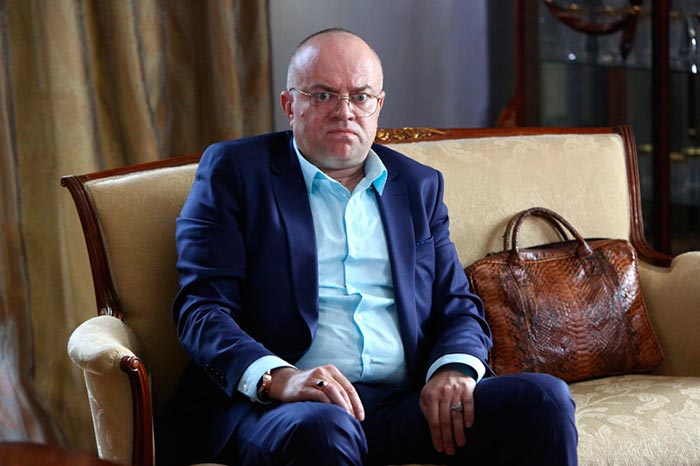 Кадр из сериала СашаТаня кадр СашаТаня 7