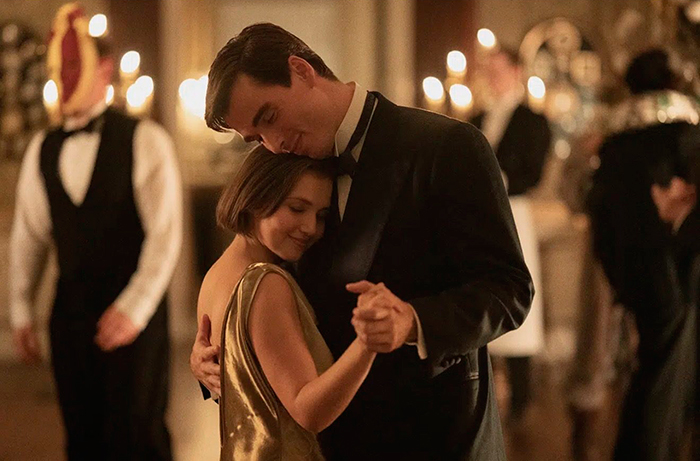 кадр Семь циферблатов Агаты Кристи 2