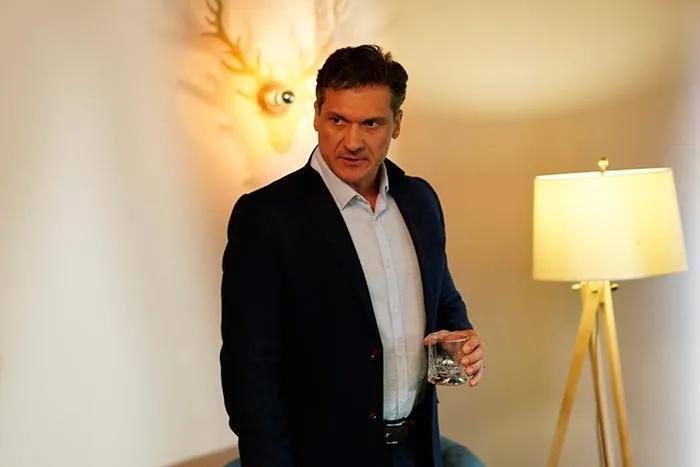 кадр Слишком близко слишком больно 4