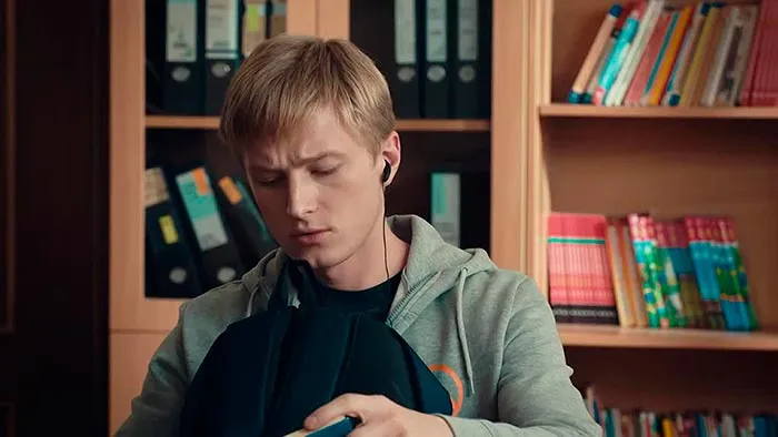 кадр Сколько живет любовь 11